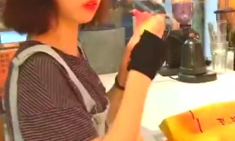 给女朋友的娱乐吃瓜,与女友共享娱乐盛宴